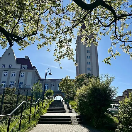 Suzanne Q4apartments