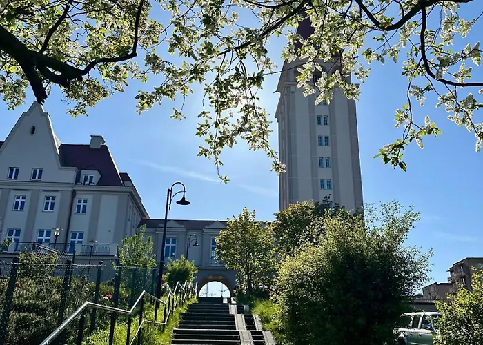 Suzanne Q4apartments